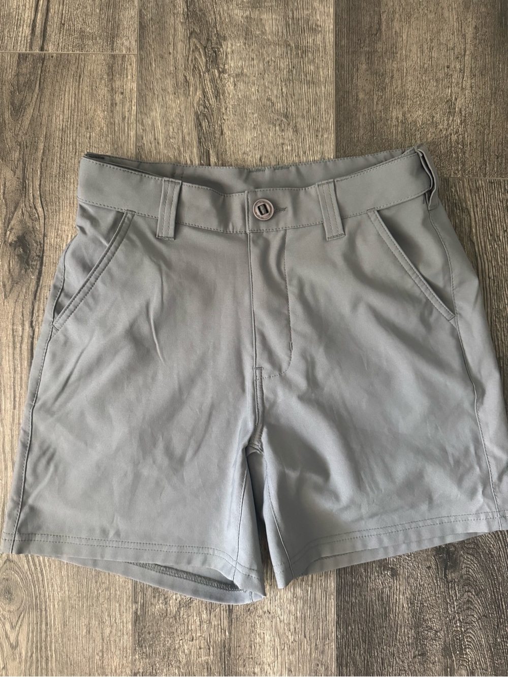 Boy’s HUK Gray Pursuit Youth Performance Casual Short Size Large